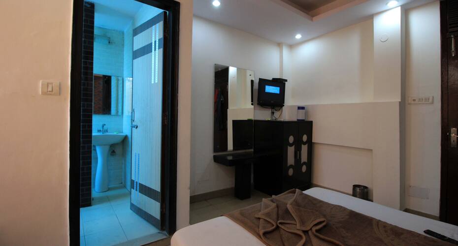 Hotel Dhwani Palace, New Delhi 4
